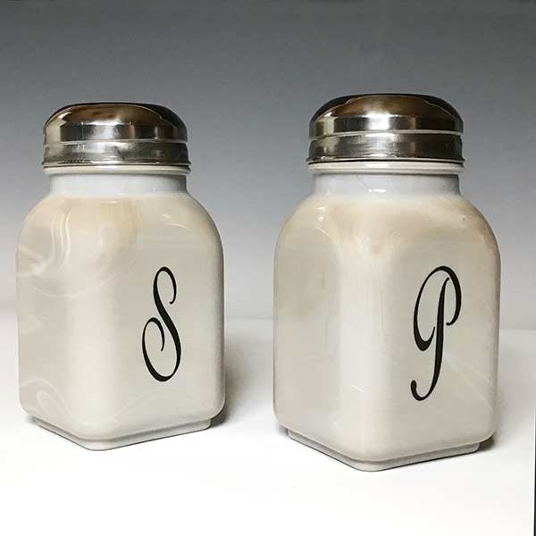 Salt and Pepper Set Monogram in Marble - Image 2